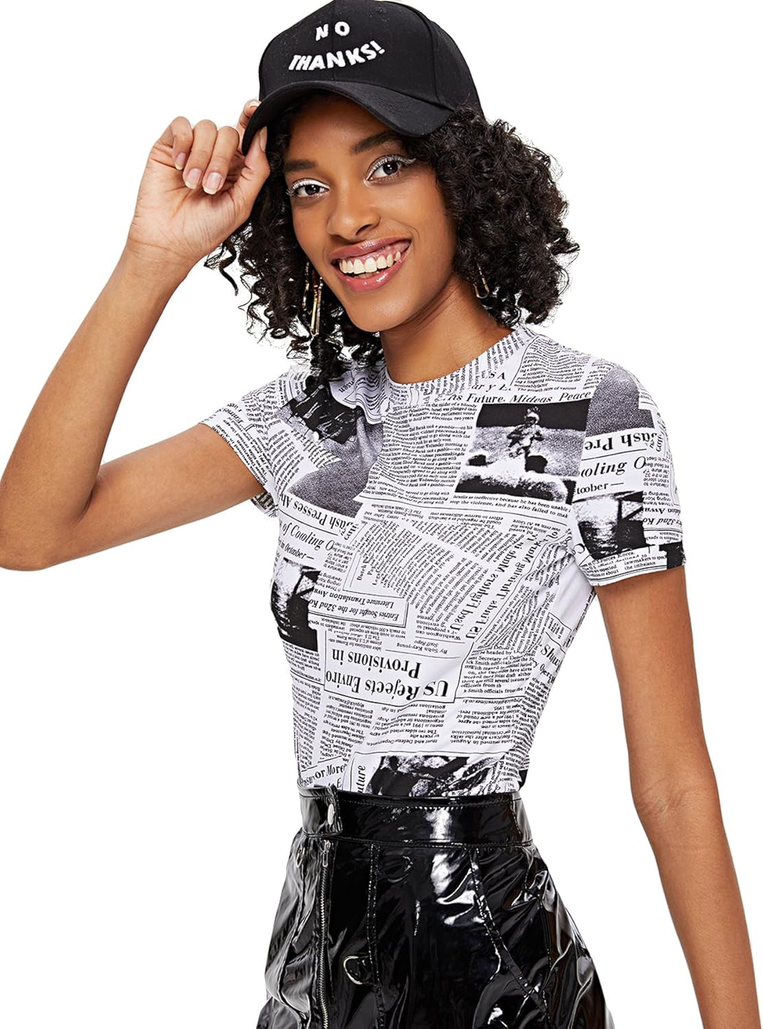 Women'S Newspaper Graphic Short Sleeve Letter Skinny Leotard Bodysuit Black and White M